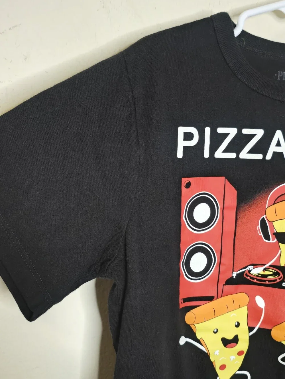 The Children's Place Boys T-Shirt Size 7/8 Black Pizza Party DJ Graphic Kids Tee